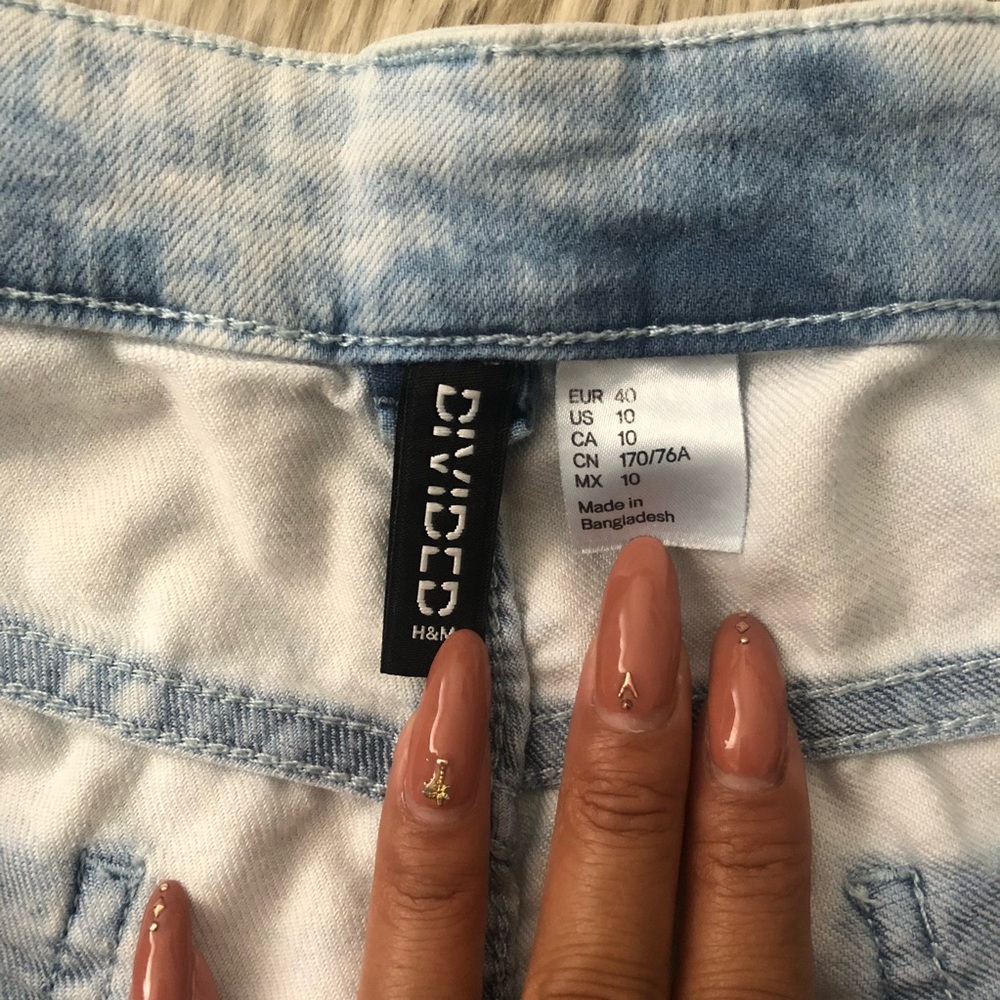 High Waisted Jean Shorts - Picture 3 of 3